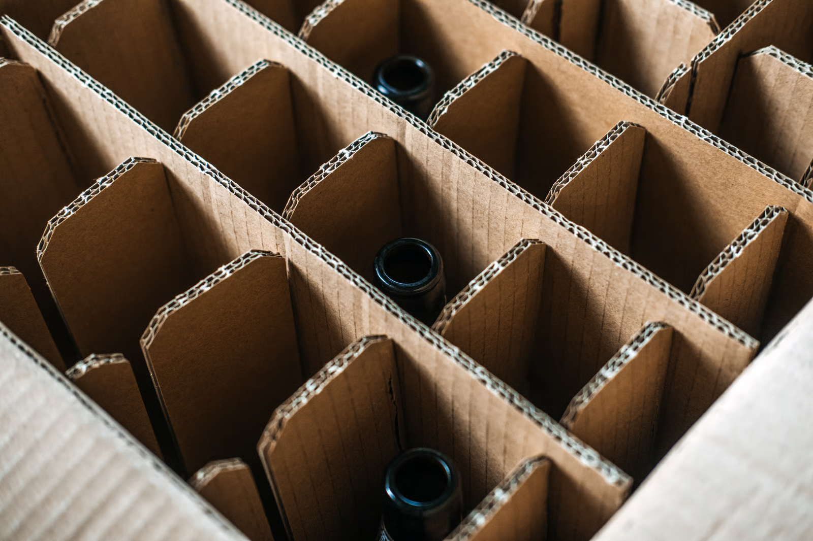 Wine Bottle Corrugated Packaging Design